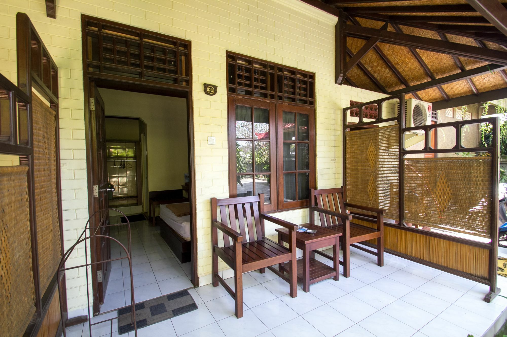 Hotel Nanda Mataram Bagian luar foto